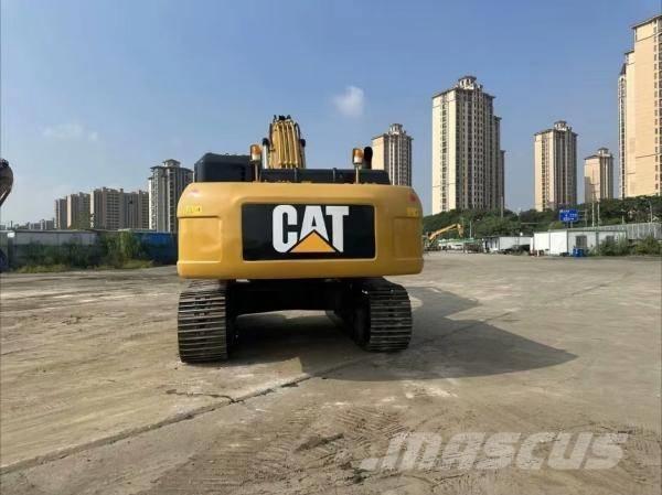 CAT 330 D Lánctalpas kotrók