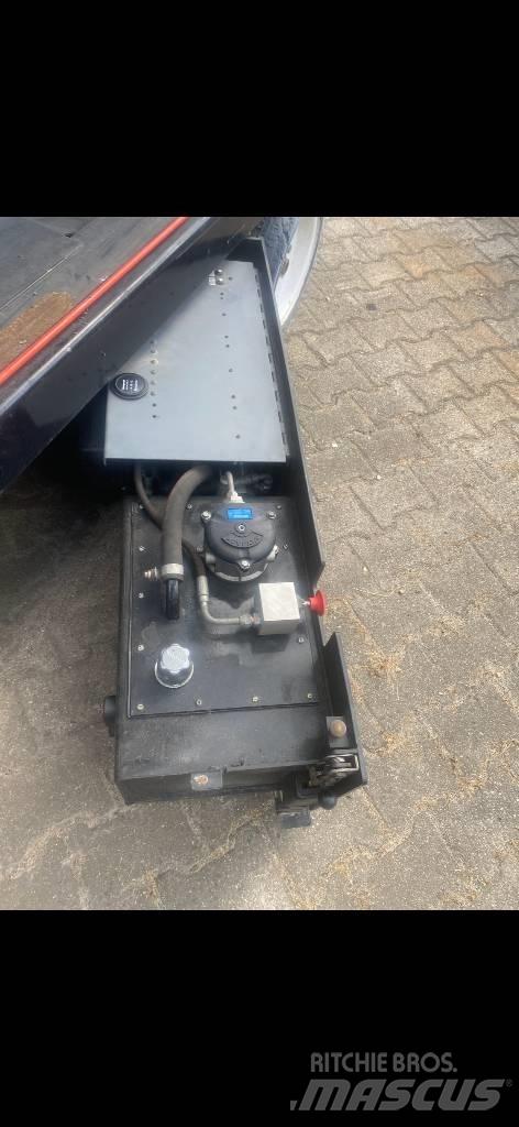 SkyJack SJ III 3226 Ollós emelők