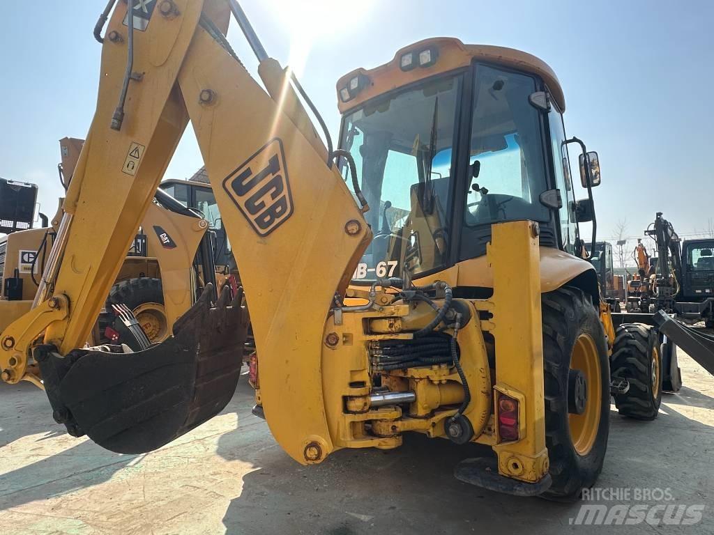 JCB 3 CX Gumikerekes homlokrakodók