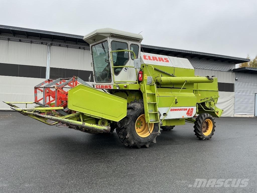 CLAAS 48 Kombájnok