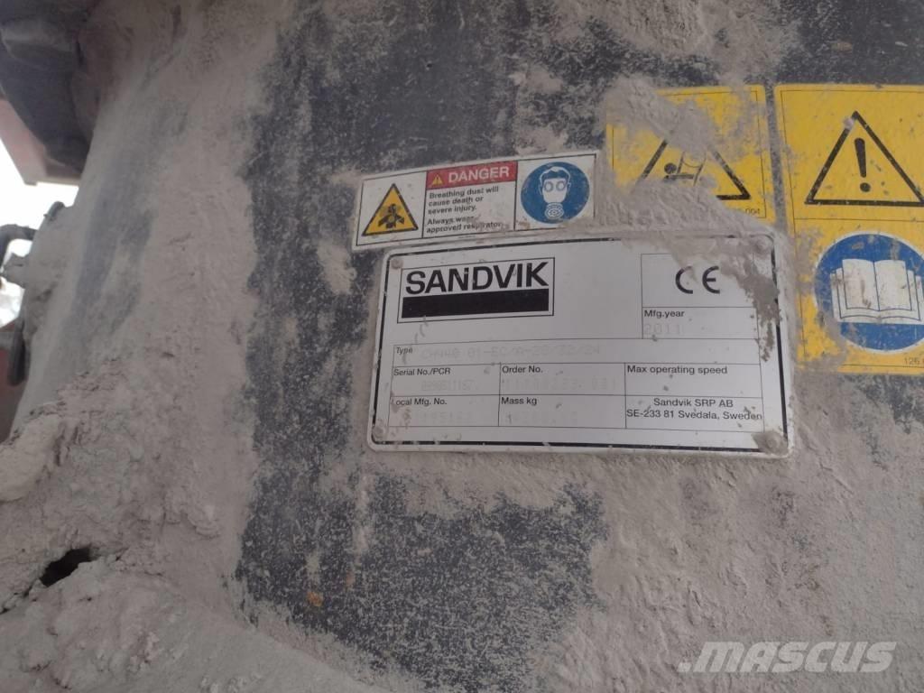 Sandvik UH 450 E Mobil törőgépek