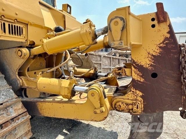 CAT D 8 R lánctalpas dózerek