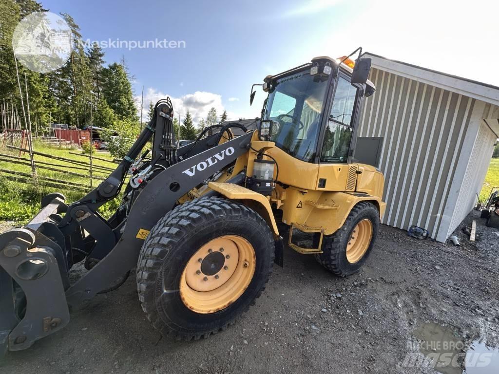 Volvo L 35 G Gumikerekes homlokrakodók