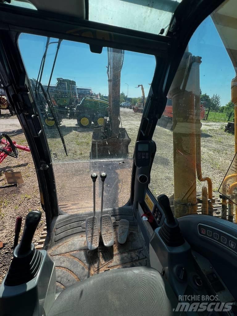 JCB JS 220 Lánctalpas kotrók