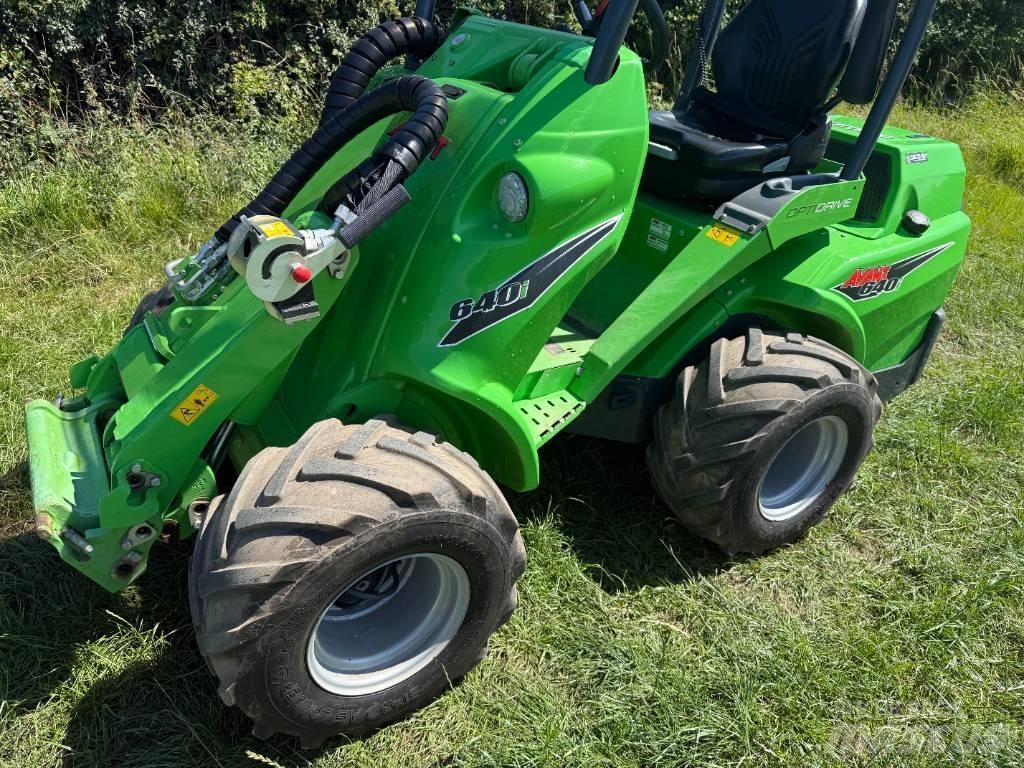 Avant 640 Gumikerekes homlokrakodók
