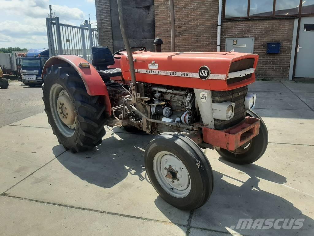 Massey Ferguson 158 Traktorok