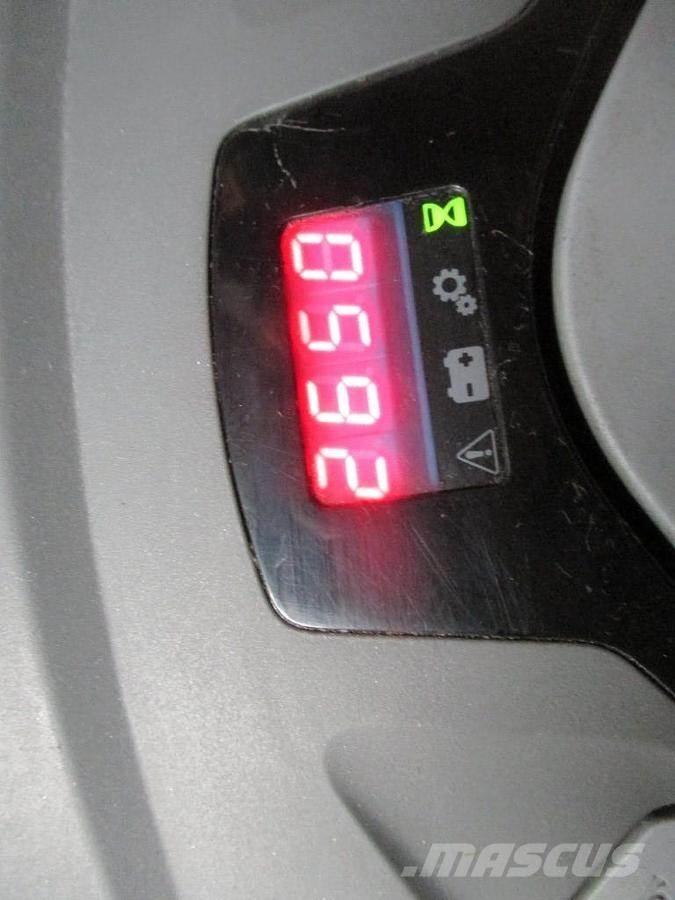 Toyota SPE160L Gyalogkíséretű targonca