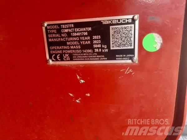 Takeuchi TB 257 FR Mini kotrók < 7t