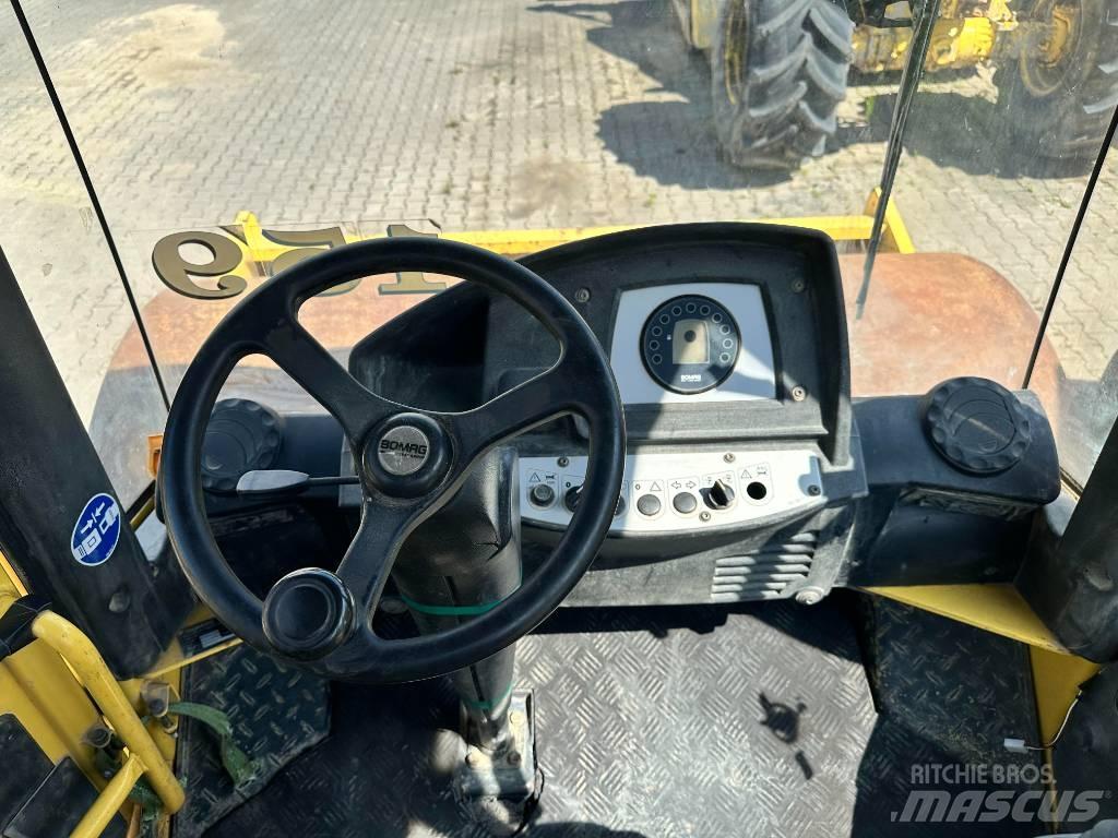 Bomag BW 211 D-4 Egydobos hengerek