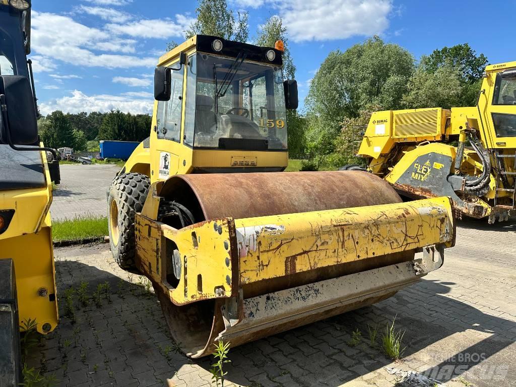 Bomag BW 211 D-4 Egydobos hengerek