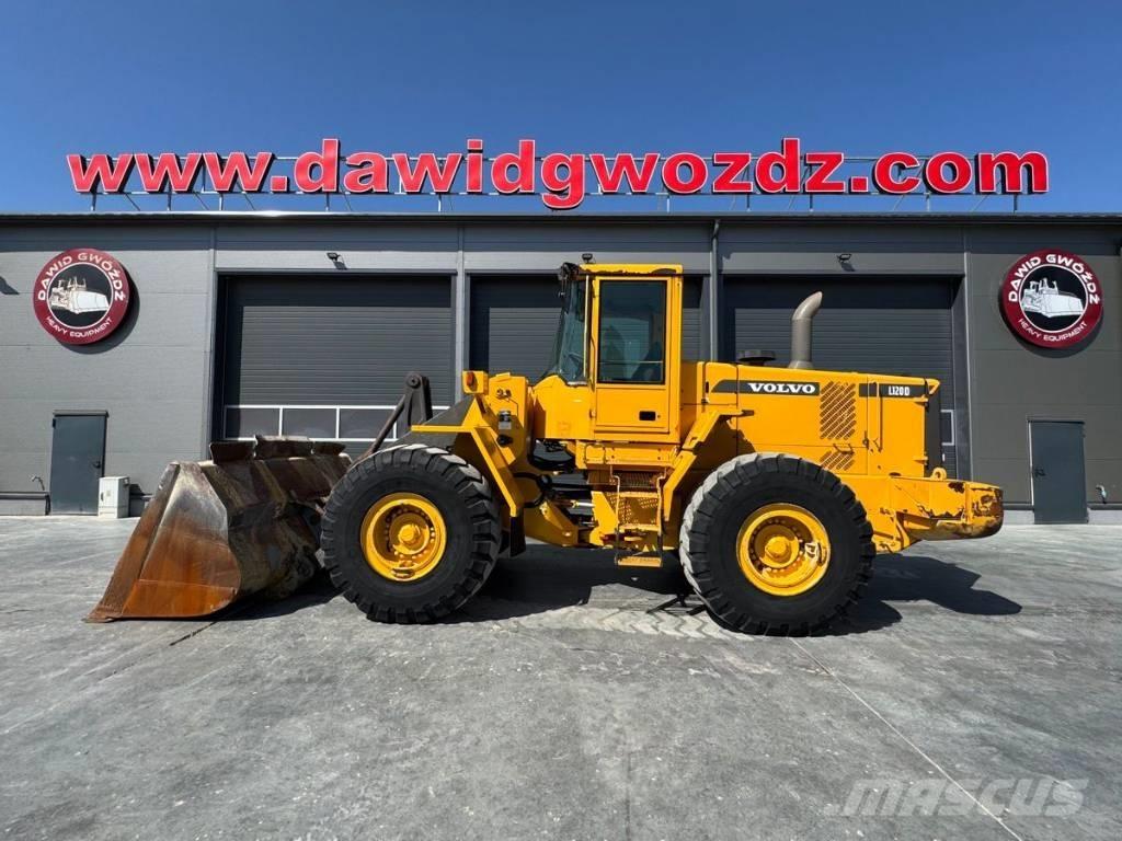 Volvo L 120 D Gumikerekes homlokrakodók