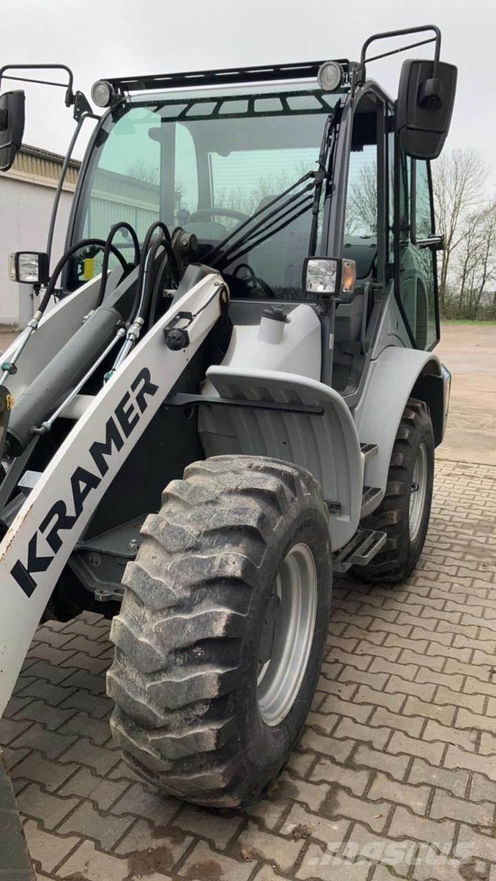 Kramer 8105 Gumikerekes homlokrakodók