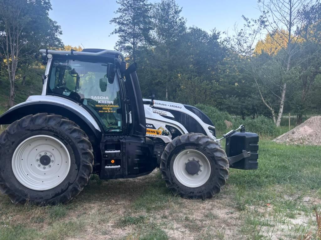 Valtra T 145 Erdészeti traktorok