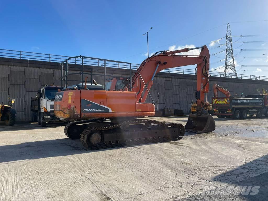Doosan DX 255 LC Lánctalpas kotrók