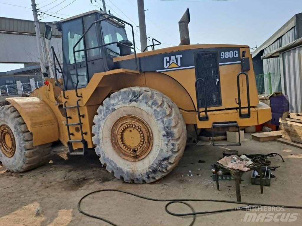 CAT 980 G Gumikerekes homlokrakodók