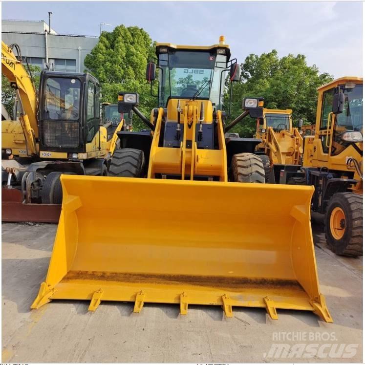 SDLG LG 936 L Gumikerekes homlokrakodók