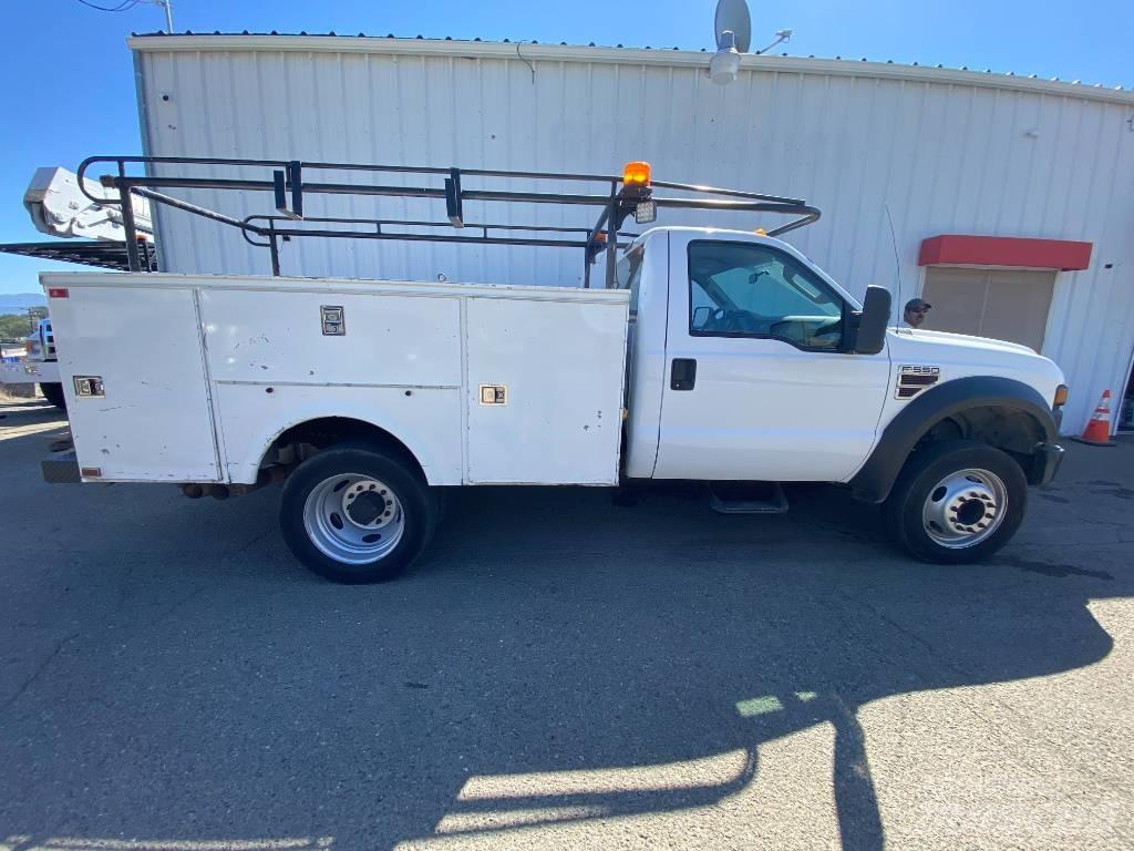 Ford F 550 Közúti karbantartó haszongépek