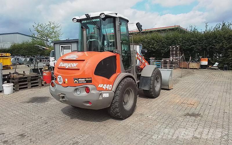 Atlas Weycor AR440 Gumikerekes homlokrakodók