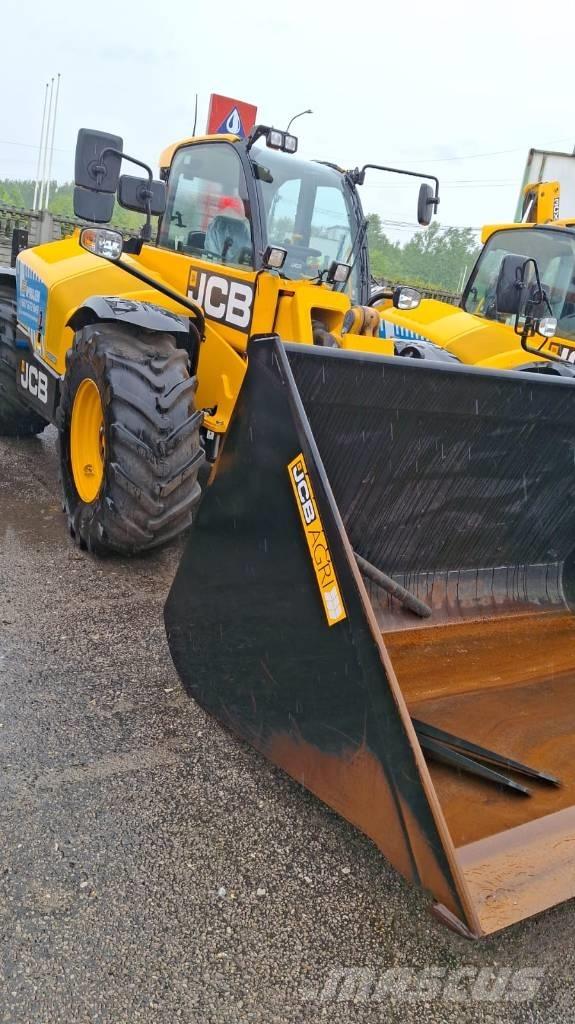 JCB 542-70 Agri Teleszkópos rakodók