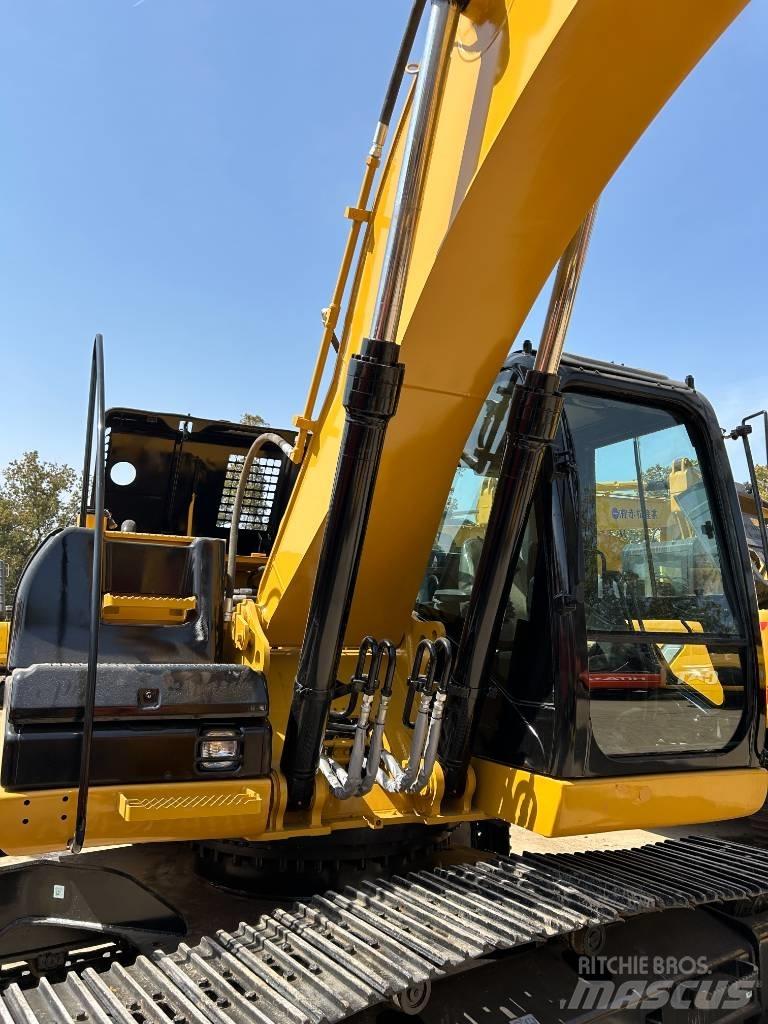 CAT 323 D Lánctalpas kotrók