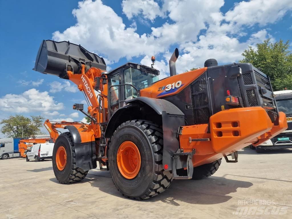 Hitachi ZW 310-6 Gumikerekes homlokrakodók