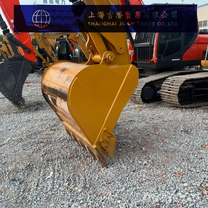 CAT 323 Lánctalpas kotrók