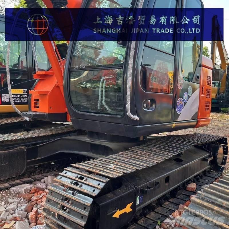 Hitachi ZX 135 Lánctalpas kotrók