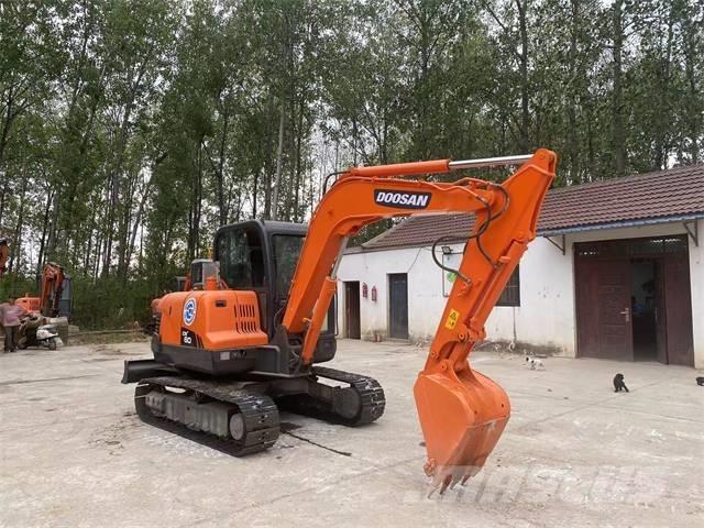 Doosan dx60 Lánctalpas kotrók