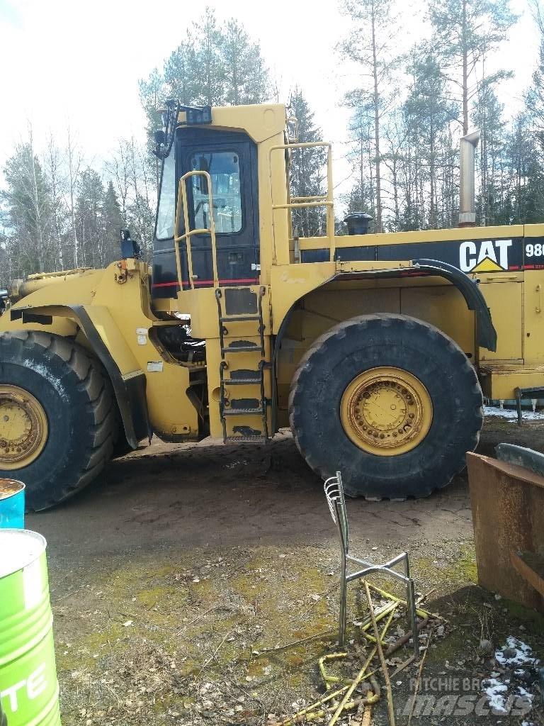 CAT 980 F II Gumikerekes homlokrakodók