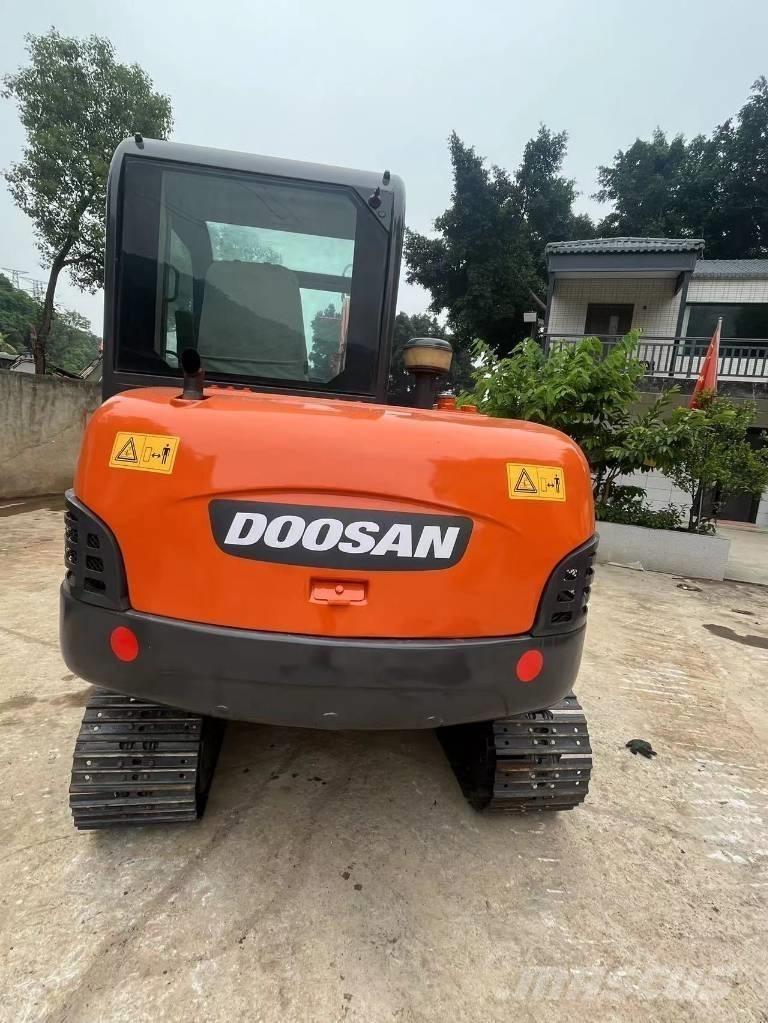 Doosan DH 60-7 Mini kotrók < 7t
