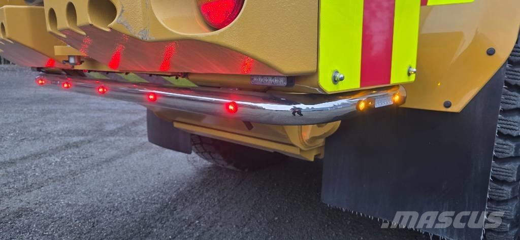 CAT 926M Gumikerekes homlokrakodók