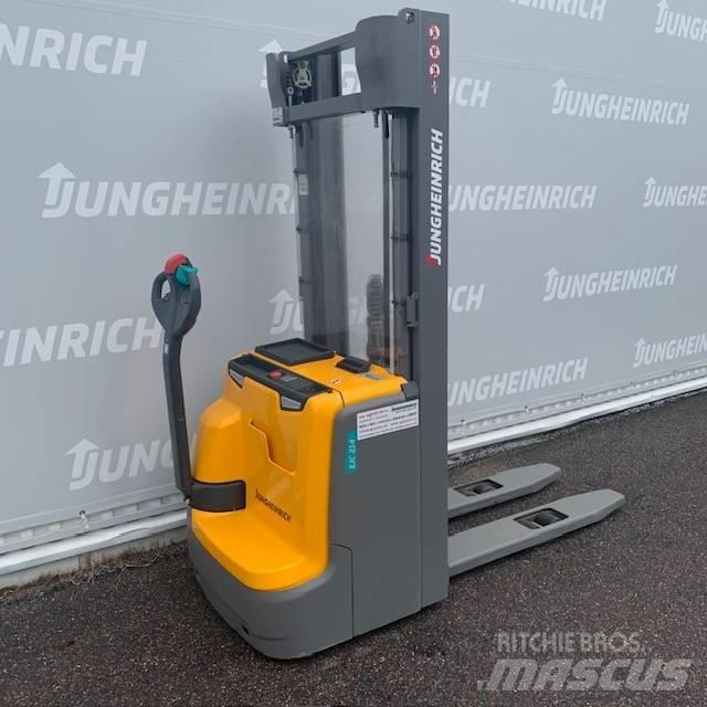 Jungheinrich EJC 214 Gyalogkíséretű targonca