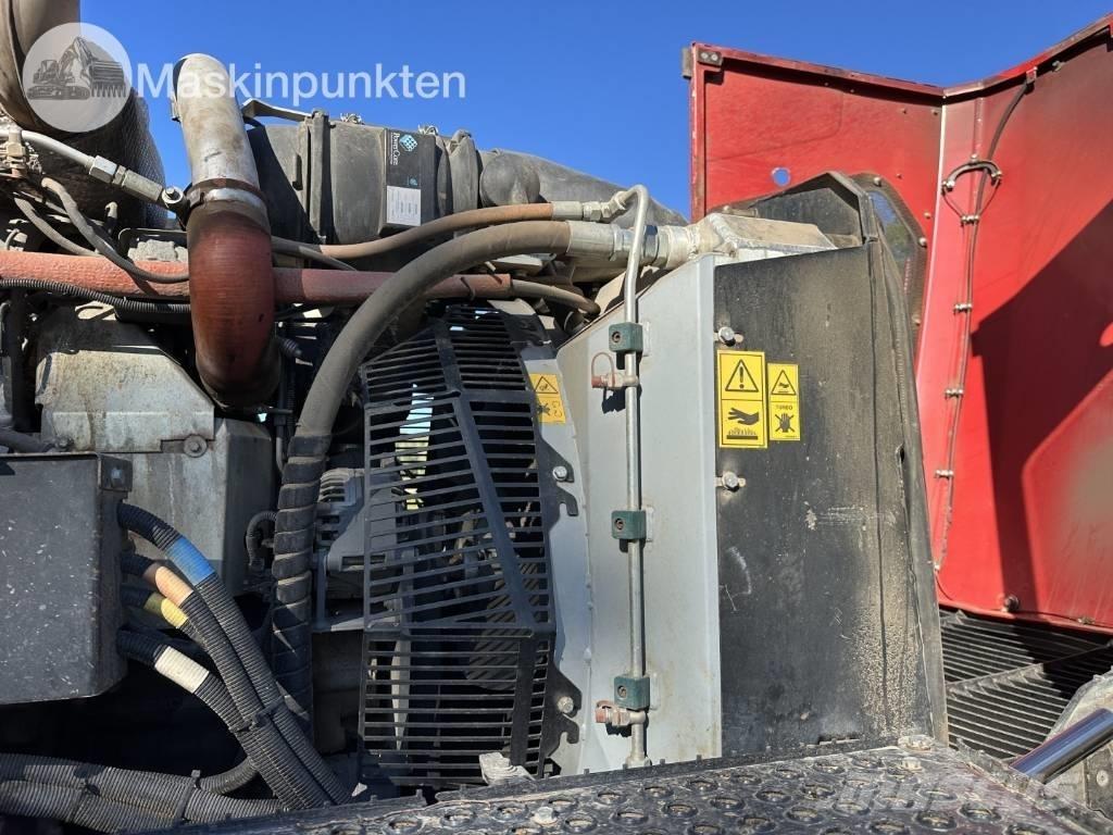 Komatsu 895 Kihordók