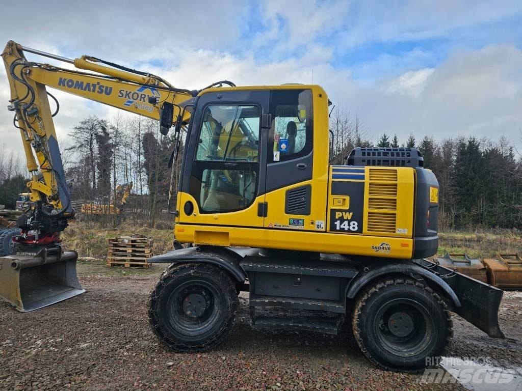 Komatsu PW148-8 Gumikerekes kotrók