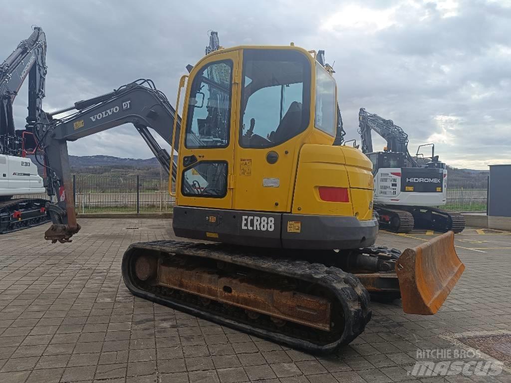 Volvo ECR 88 Közepes (midi) kotrók 7 t - 12 t