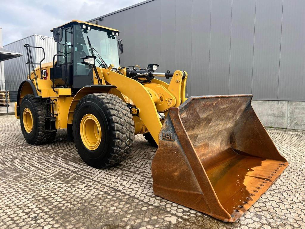 CAT 950GC Gumikerekes homlokrakodók