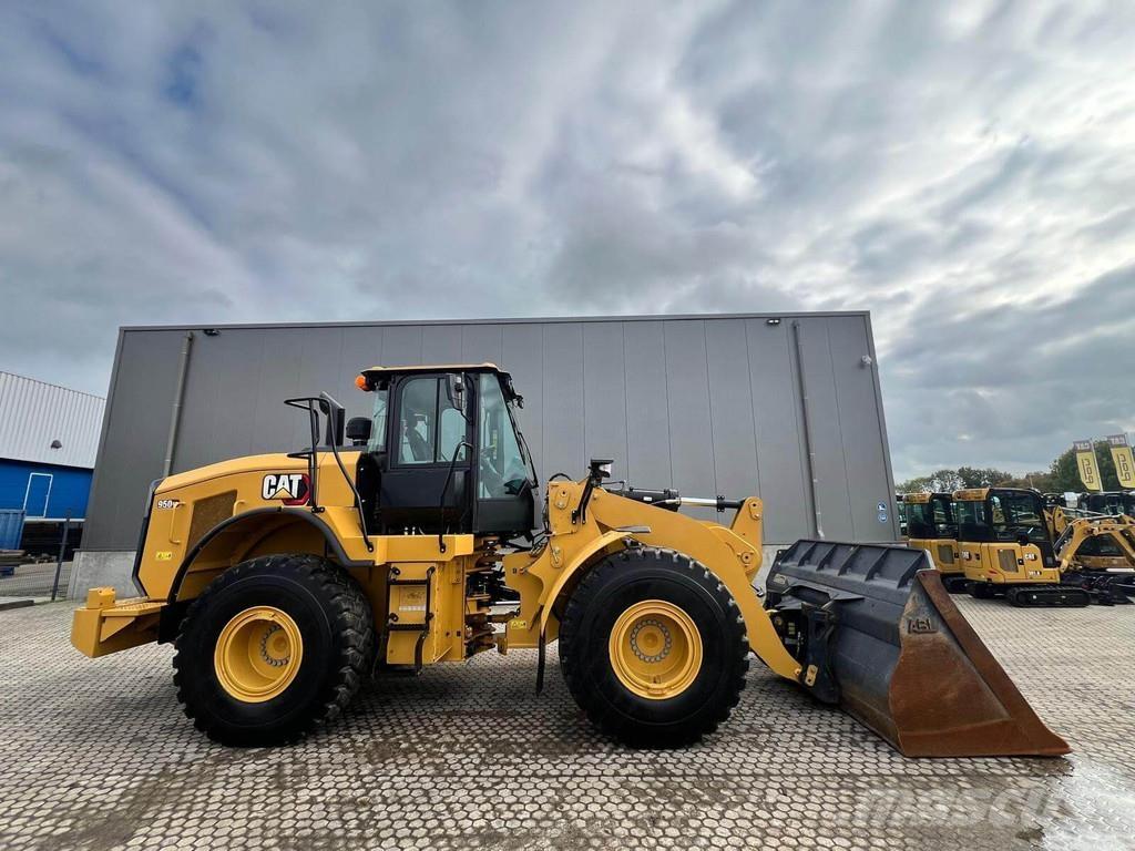 CAT 950GC Gumikerekes homlokrakodók
