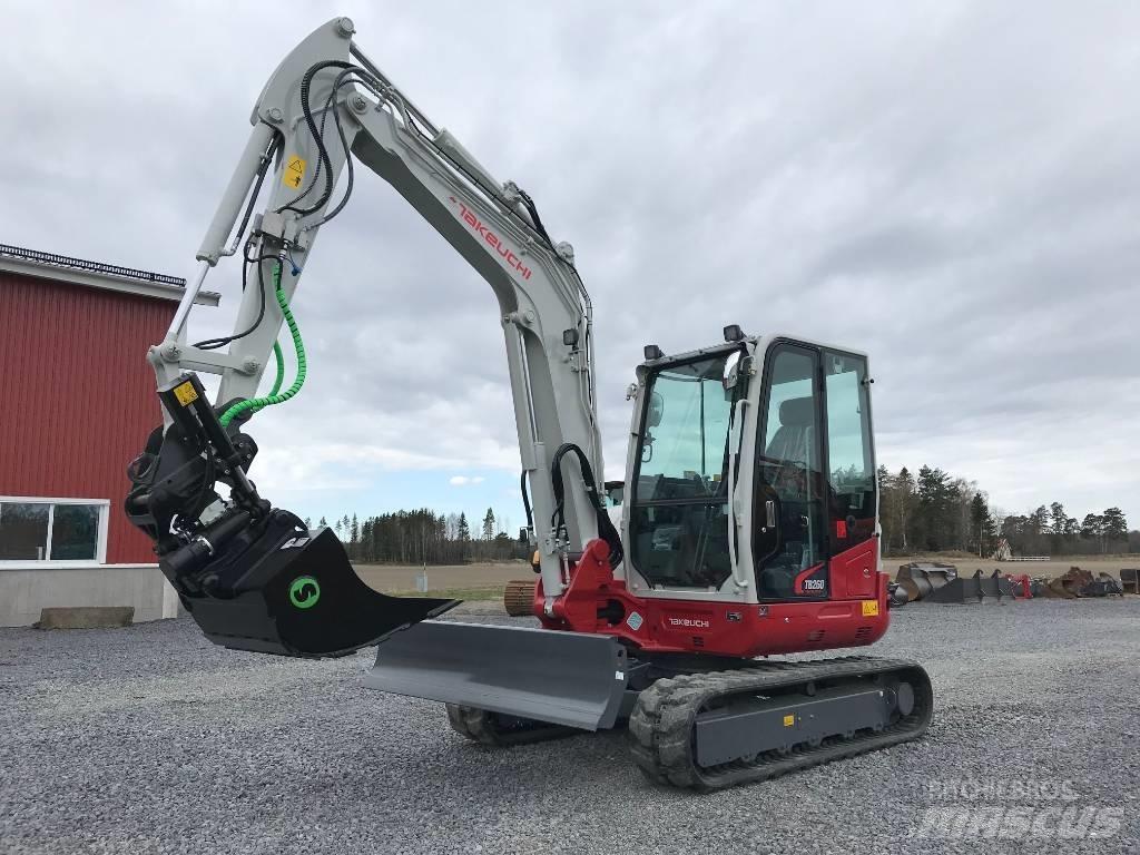 Takeuchi TB260 Mini kotrók < 7t