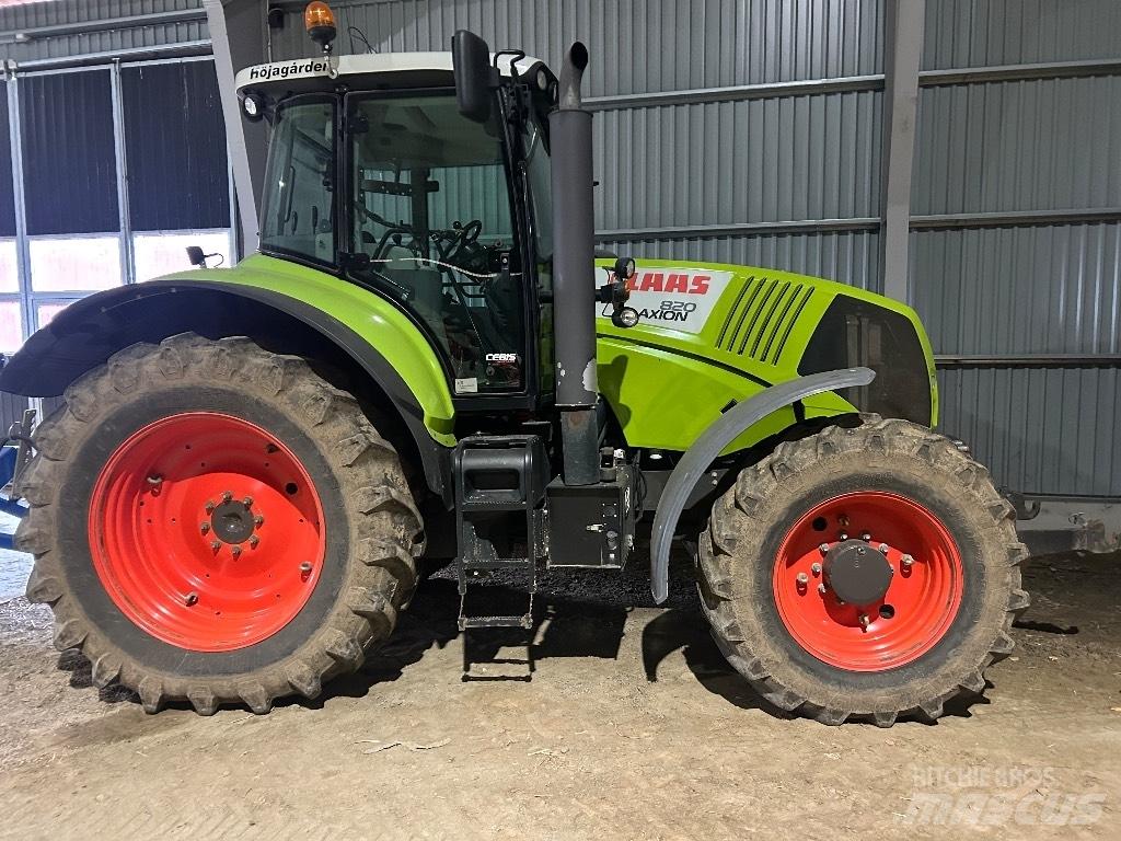 CLAAS 820 Traktorok