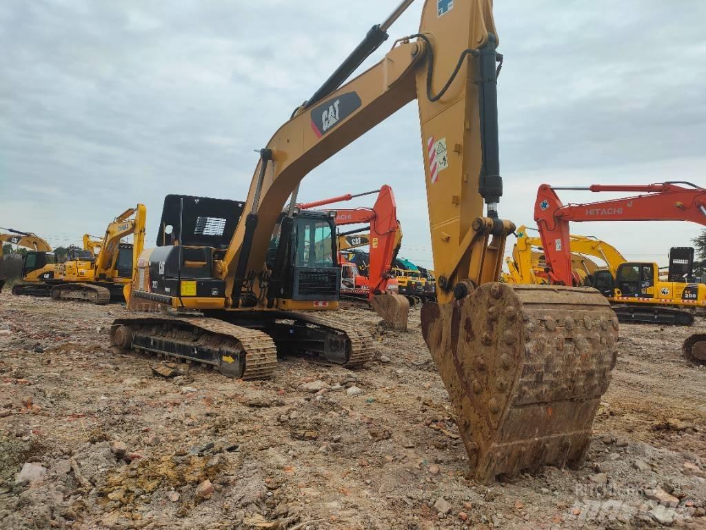 CAT 326D Lánctalpas kotrók
