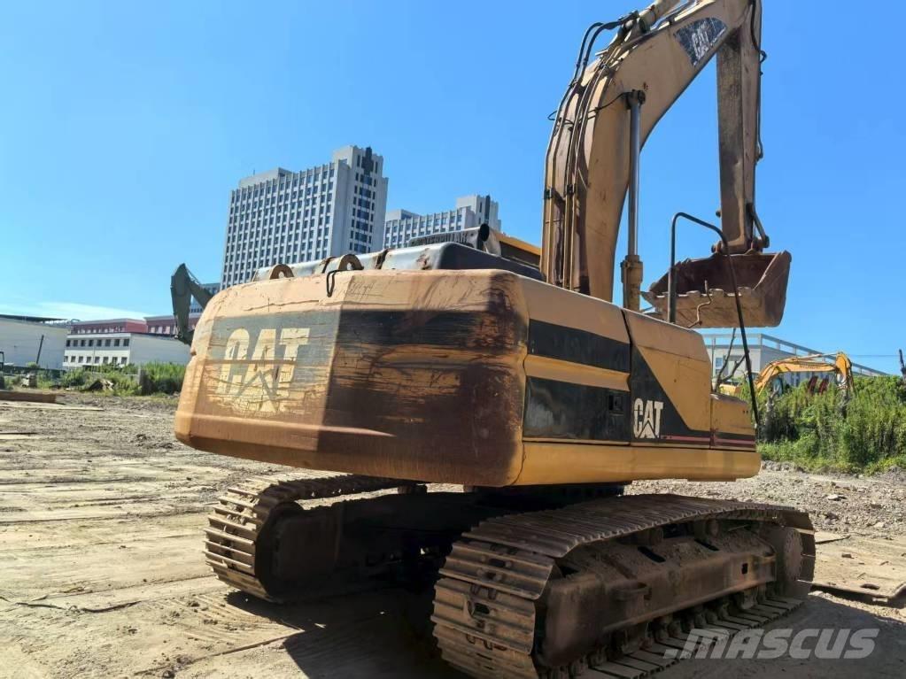 CAT 320 B L Lánctalpas kotrók