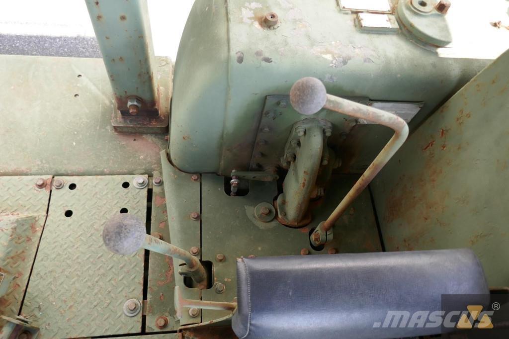 CAT D7F Ex-army lánctalpas dózerek