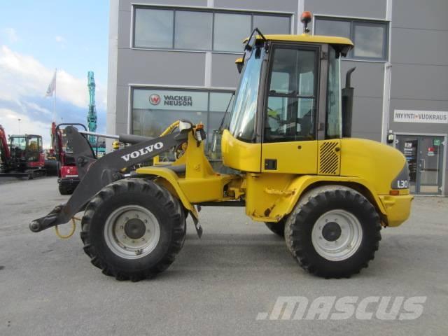 Volvo L 35 Gumikerekes homlokrakodók