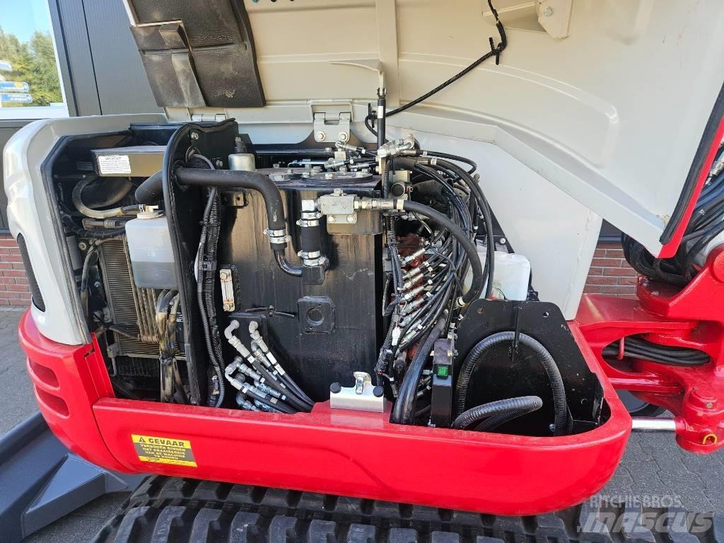 Takeuchi TB 240 Mini kotrók < 7t