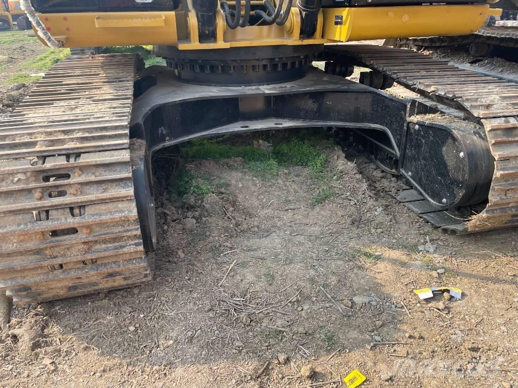 CAT 329 Lánctalpas kotrók