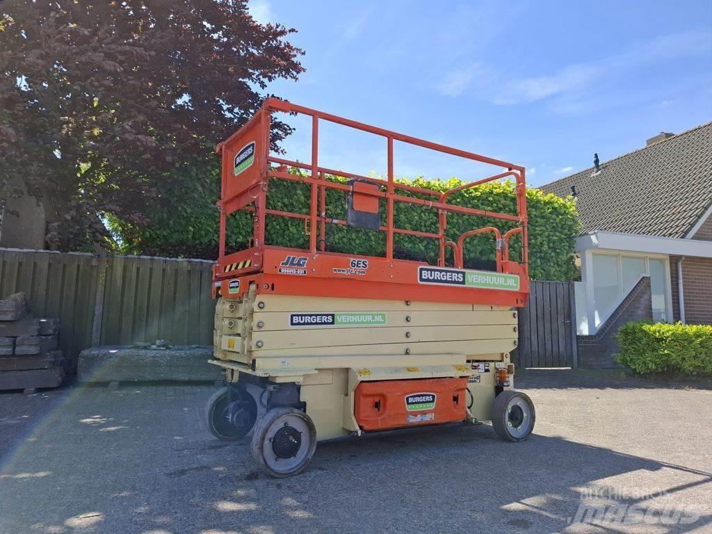 JLG 3246ES Ollós emelők