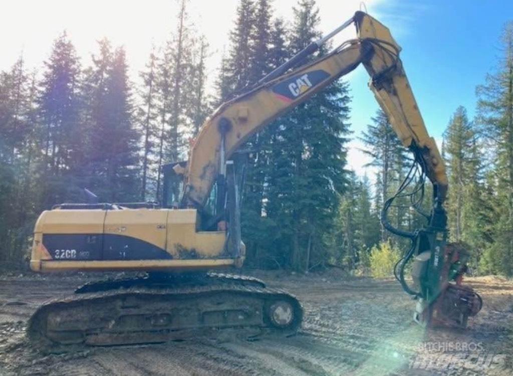 CAT 320 D FM Átrakógépek