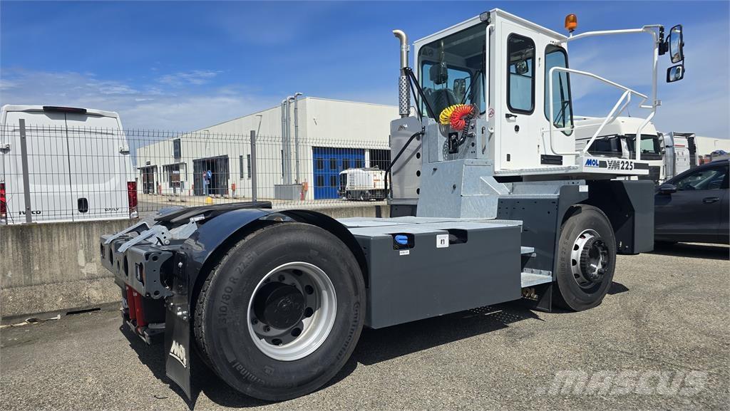 MOL YM225 Terminál targoncák