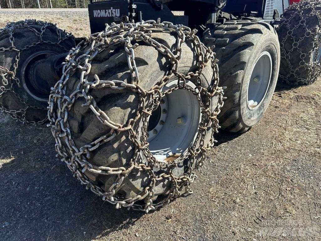 Komatsu 931 Betakarítók
