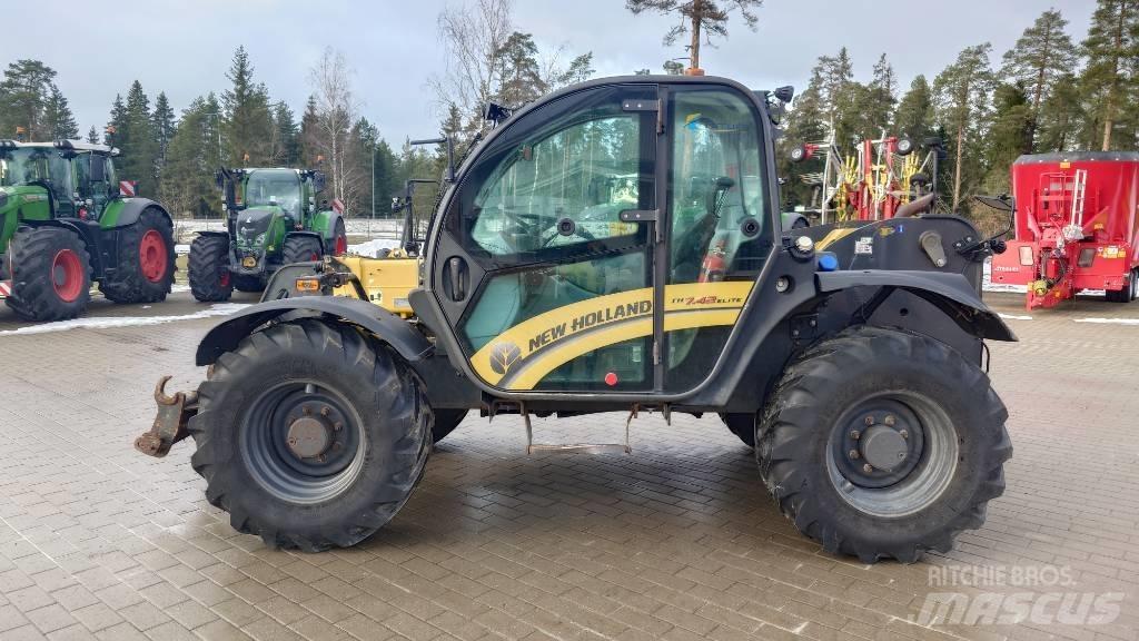 New Holland TH 7.42 Teleszkópos rakodók
